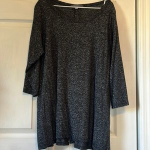 Black casual soft sweater tee